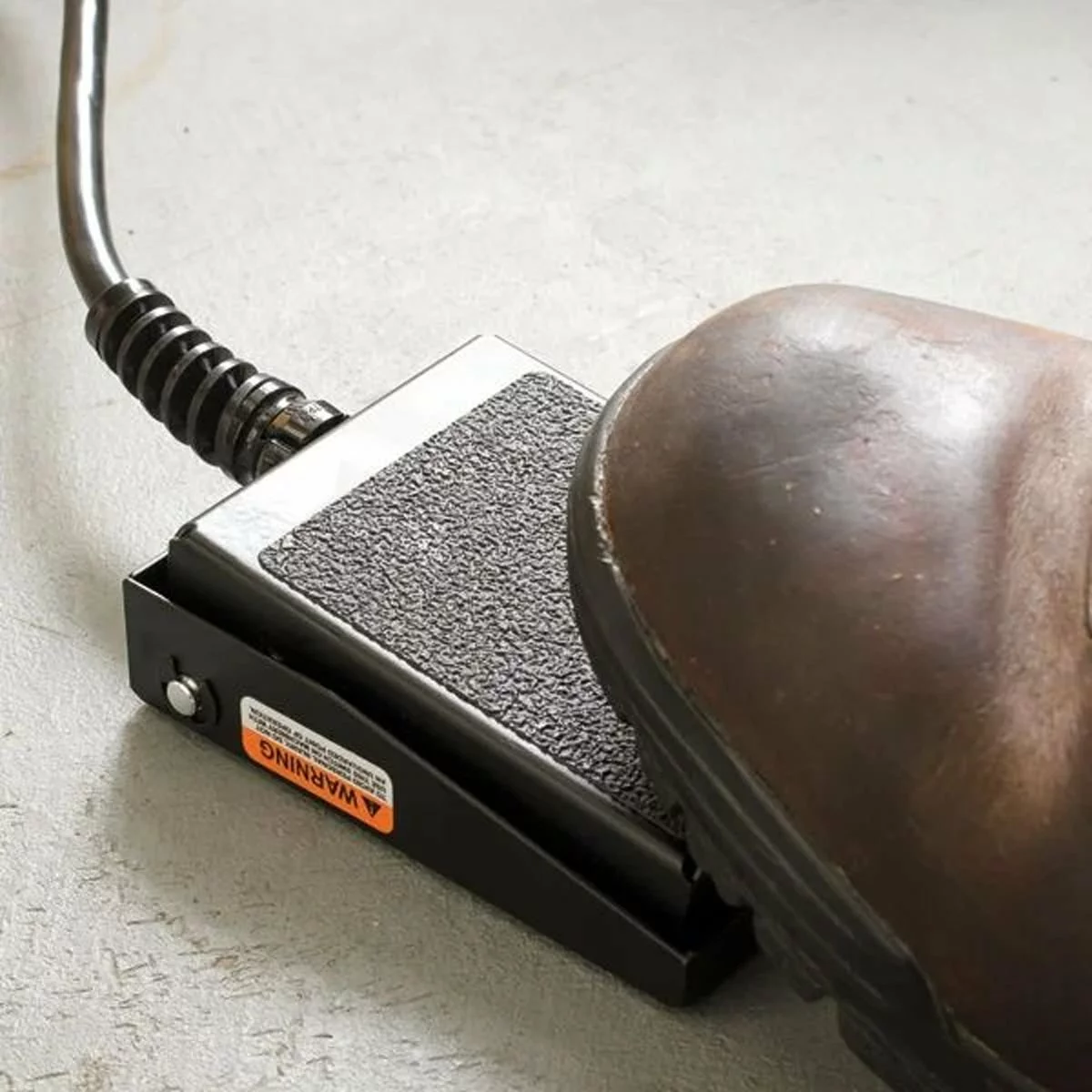 LEM Big Bite Meat Grinder #8 + Foot Switch - Image 3